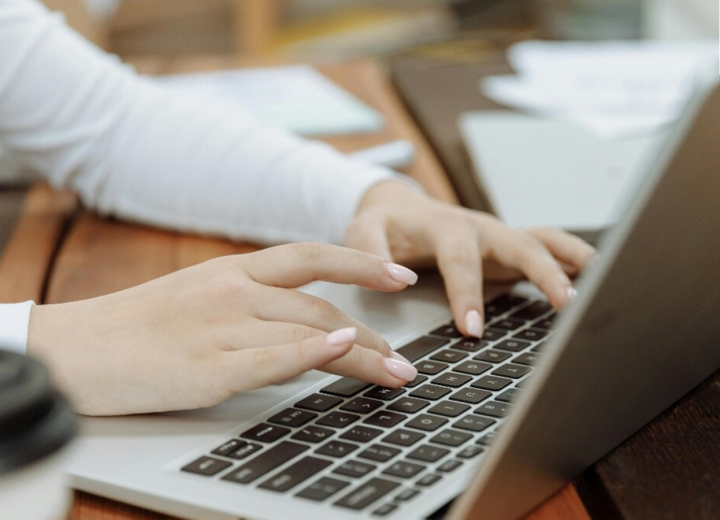 Laptop_1753858226839_1753858236068_1791199055364_hI8J_3a7d706f-9b66-4f14-a3ff-d52ab14f09a4_WdFk