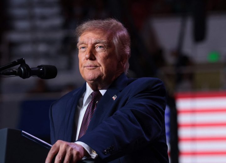 US-PRESIDENT-TRUMP-HOLDS-A-MIDTERM-RALLY-IN-MOBILE_1791027988080_ygj3_1791027988267_Dqtt_3a6c237e-e405-40db-baf4-061e05f7c9ec_r18P
