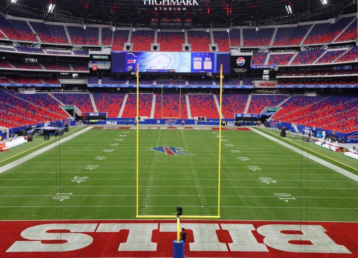 Bills_vs_Lions_1789685083341_1E0X_1789685083548_Ek4E_cfd18abb-4d49-41c9-a54f-58c735c23cc0_7sgN