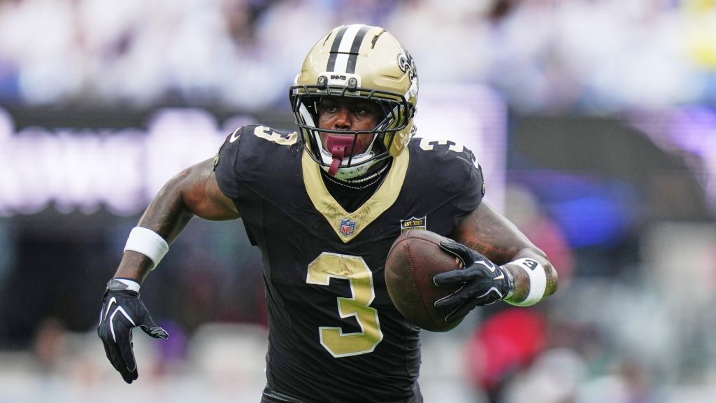 Saints-Ravens-Football-2_1790549704805_Sp5I_1790549733853_5cKi_2a073a89-b75f-47c2-955f-628672c0450e_3RQn