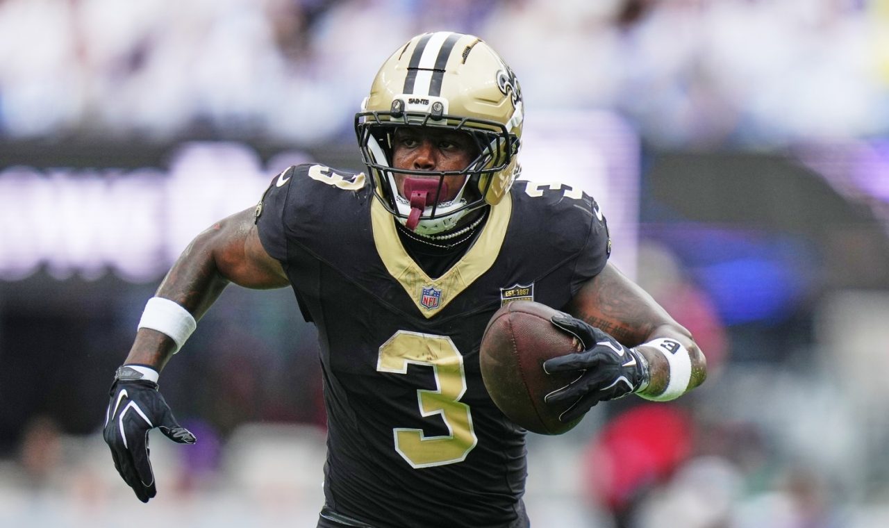 Saints-Ravens-Football-2_1790549704805_Sp5I_1790549733853_5cKi_2a073a89-b75f-47c2-955f-628672c0450e_3RQn