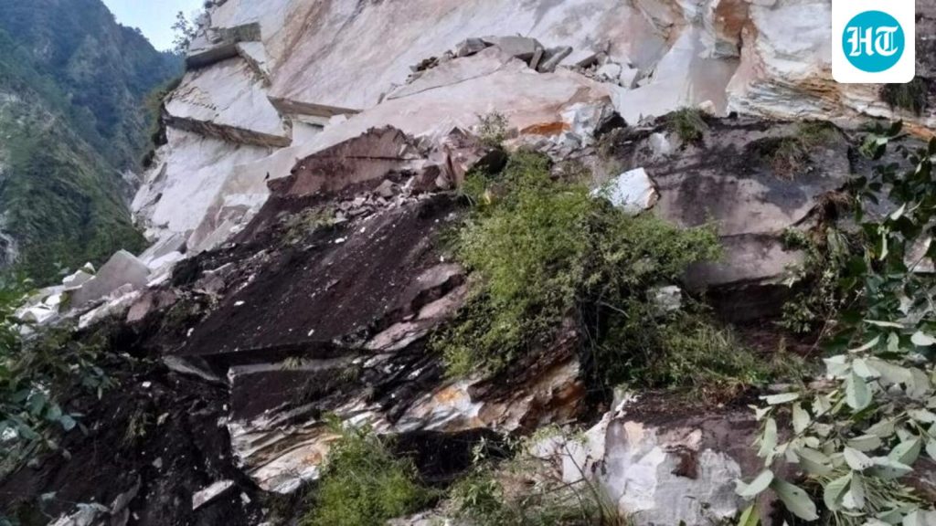 Over-350-pilgrims-were-stopped-at-Dharchula-after-_1790944048331_N6d6